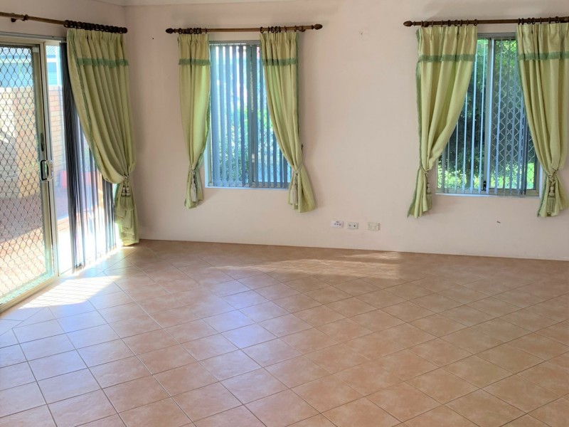 1/2 Cueesun Court, Redcliffe WA 6104