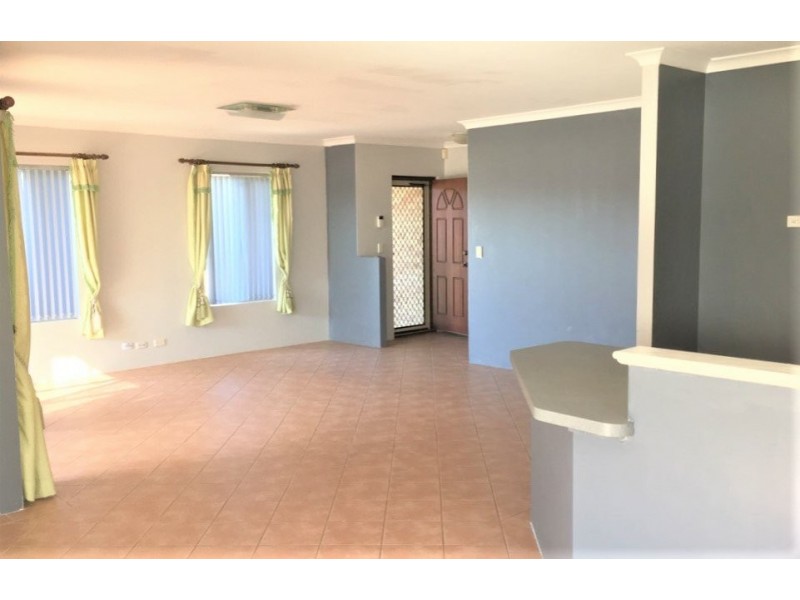 1/2 Cueesun Court, Redcliffe WA 6104