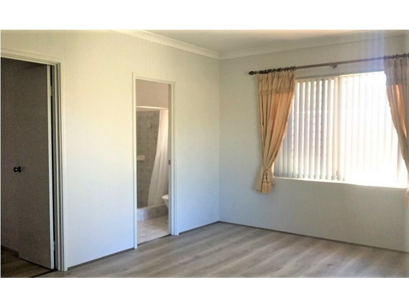 1/2 Cueesun Court, Redcliffe WA 6104