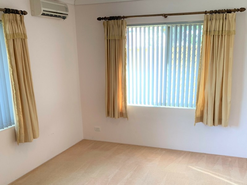 1/2 Cueesun Court, Redcliffe WA 6104