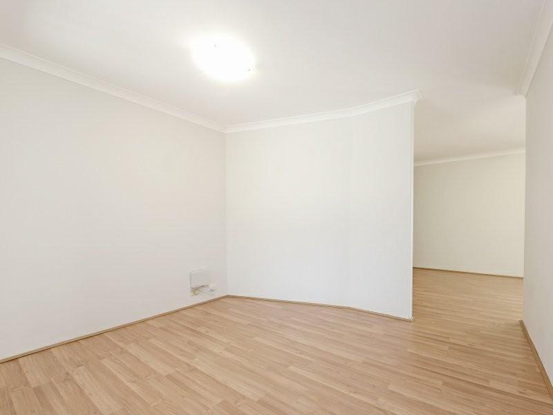 9/20 Alday Street, St James WA 6102