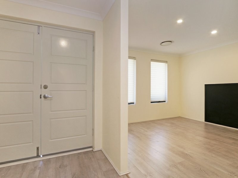 5 Vienta Street, Aveley WA 6069