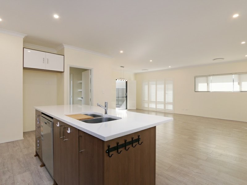 5 Vienta Street, Aveley WA 6069