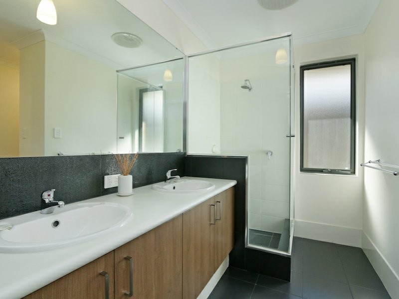 5 Vienta Street, Aveley WA 6069