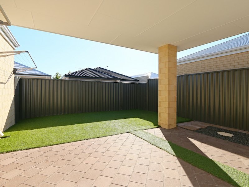 5 Vienta Street, Aveley WA 6069