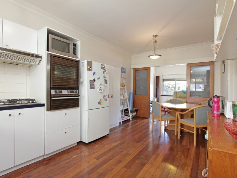 82A Bungaree Road, Wilson WA 6107