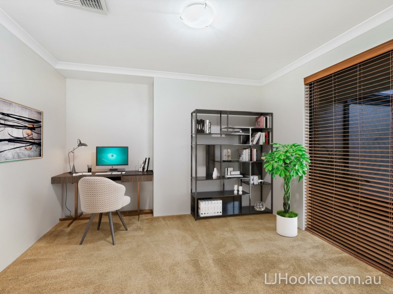 55 Bruce Road, Wattle Grove WA 6107