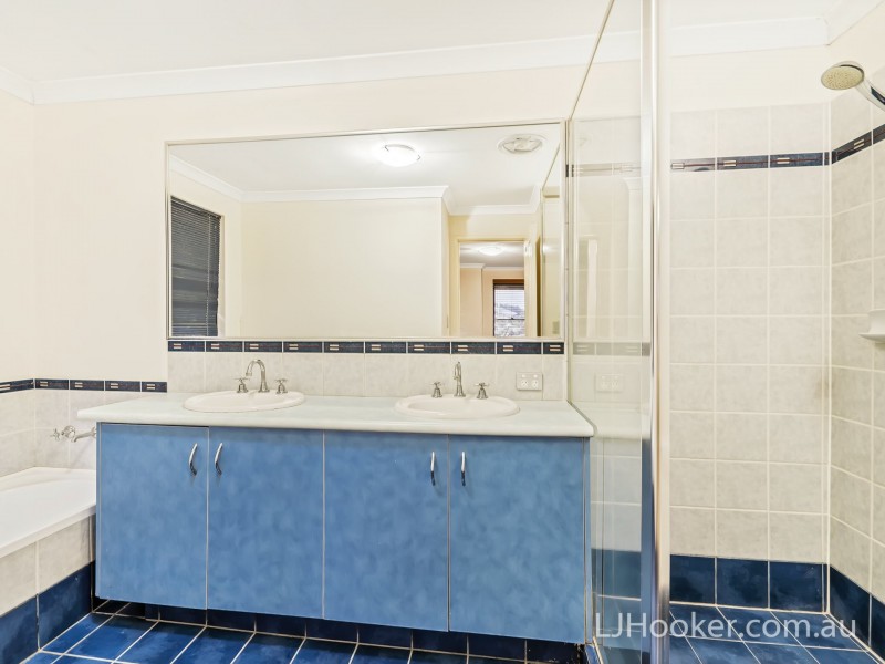 55 Bruce Road, Wattle Grove WA 6107