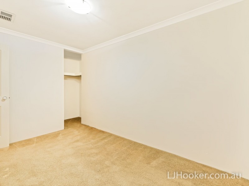 55 Bruce Road, Wattle Grove WA 6107