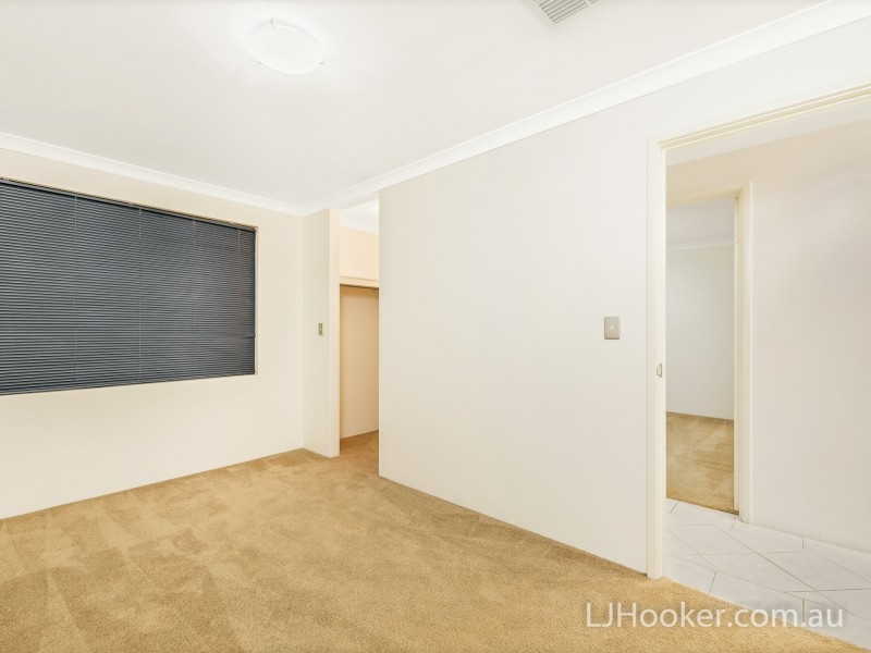 55 Bruce Road, Wattle Grove WA 6107