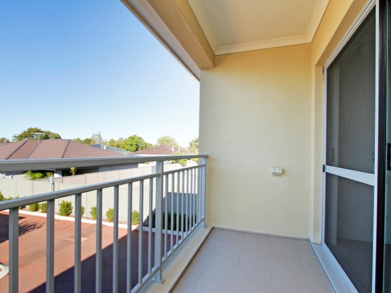 16/148 Railway Parade, Queens Park WA 6107