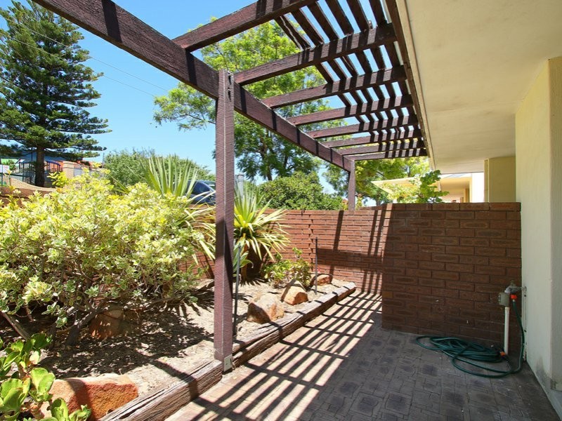 2/5 Morrison Street, Como WA 6152