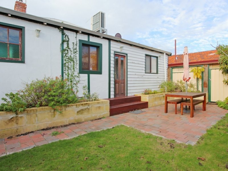 35 Sunbury Road, Victoria Park WA 6100