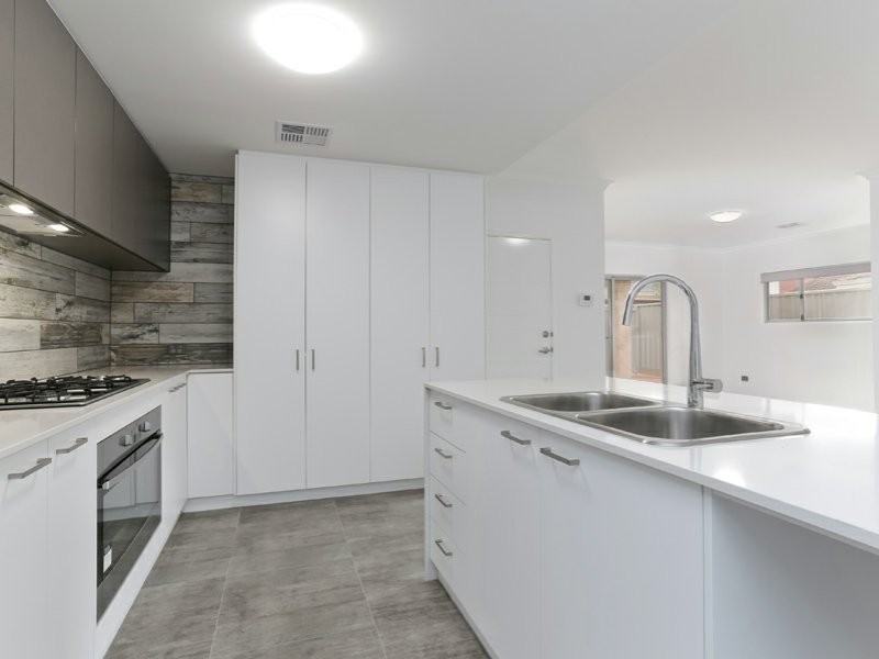 14B Coolgardie Street, Bentley WA 6102