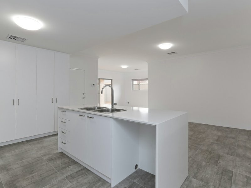 14B Coolgardie Street, Bentley WA 6102