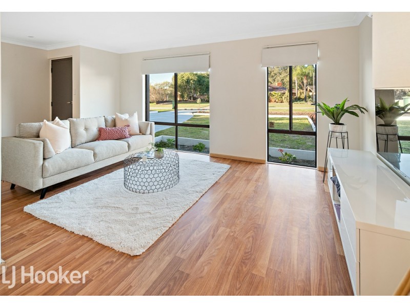 5 Ningaloo Way, Thornlie WA 6108