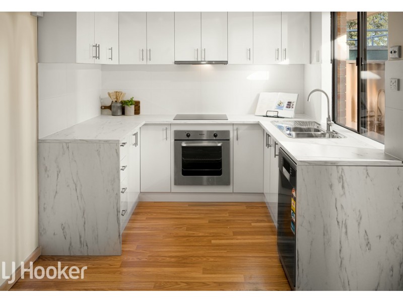 5 Ningaloo Way, Thornlie WA 6108