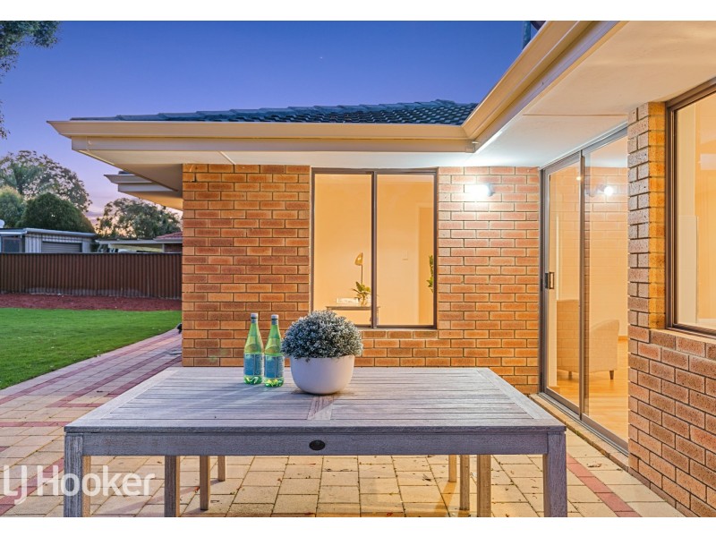 5 Ningaloo Way, Thornlie WA 6108