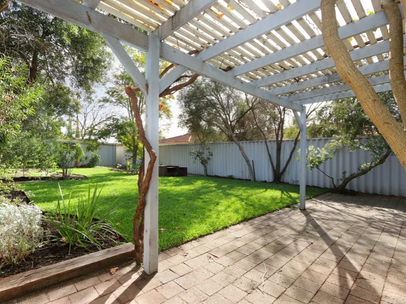 27 Tuam Street, Victoria Park WA 6100