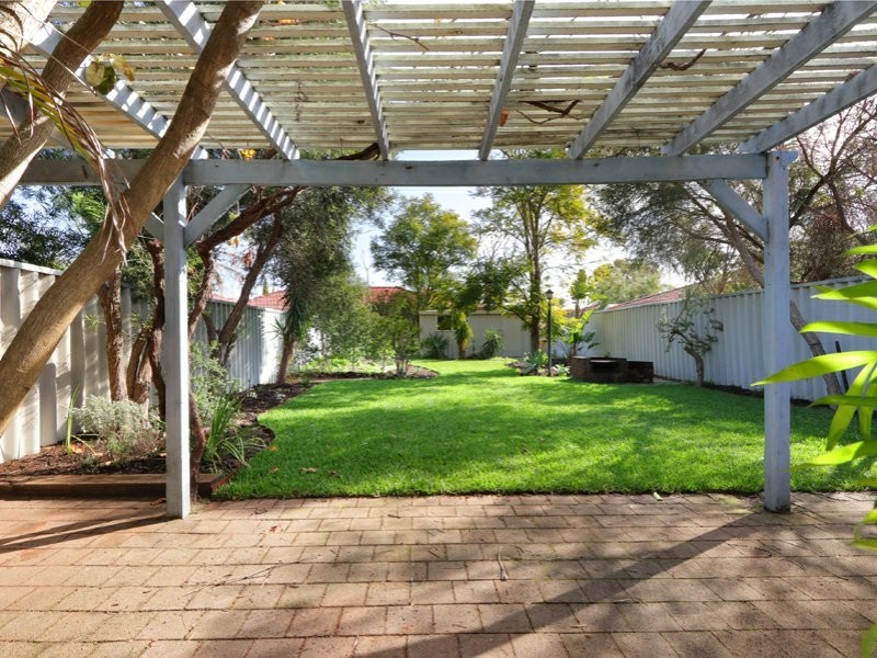 27 Tuam Street, Victoria Park WA 6100