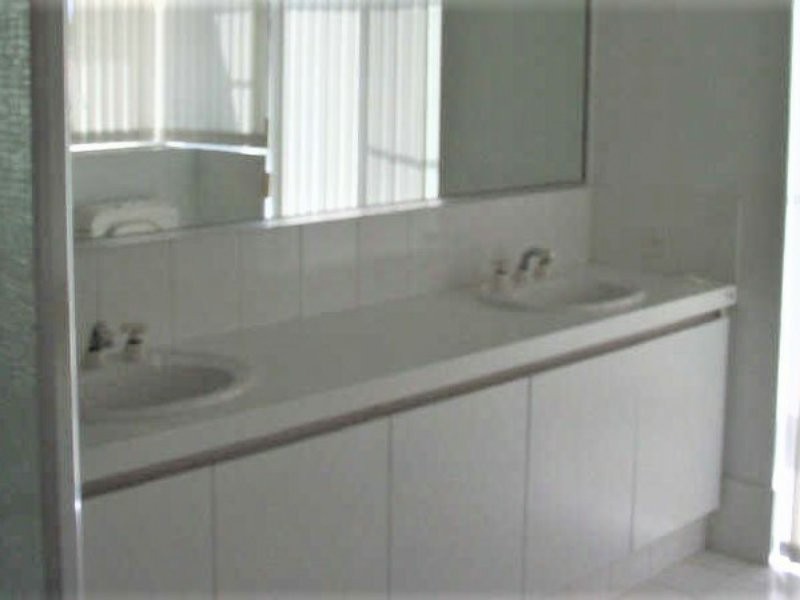 1 Bantry Court, Kallaroo WA 6025