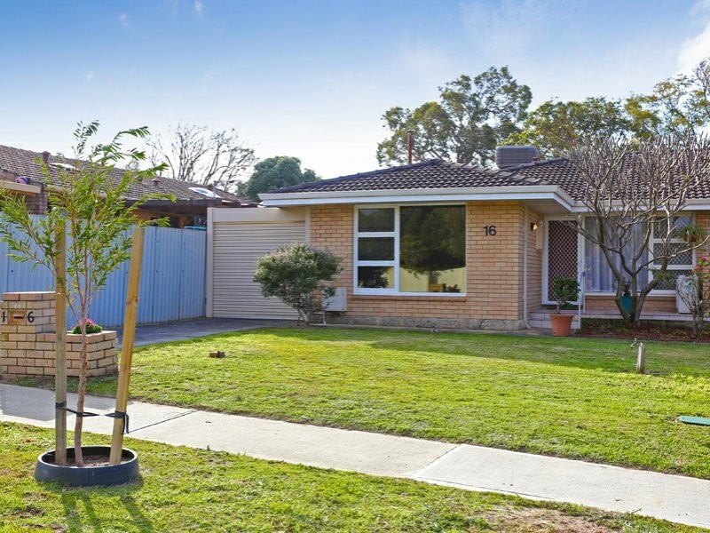 16 Brittain Street, Como WA 6152