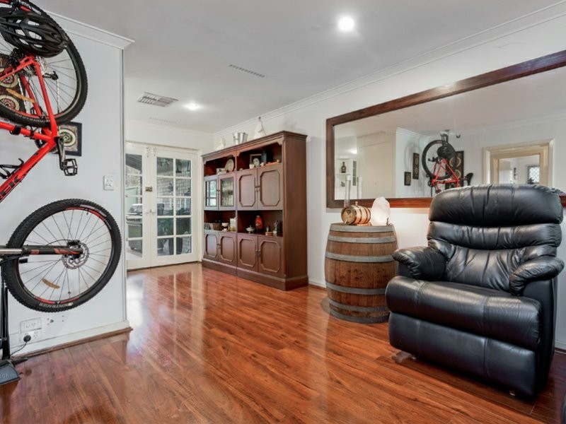 16 Brittain Street, Como WA 6152