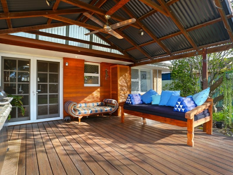 16 Brittain Street, Como WA 6152