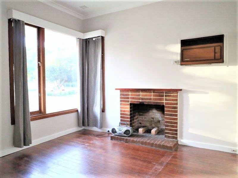 208 Gabriel Street, Cloverdale WA 6105