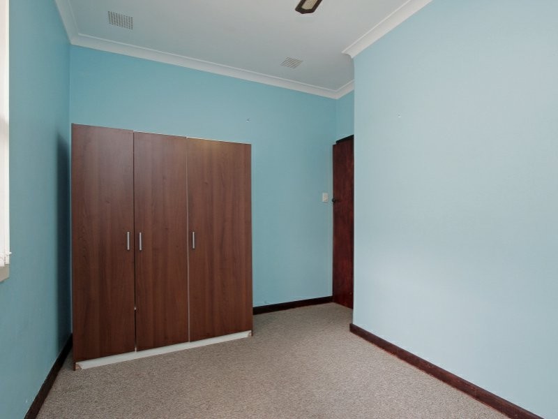 154 Manning Road, Wilson WA 6107