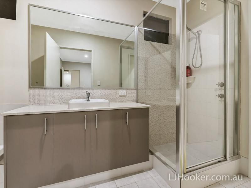 123 Monticello Parkway, Piara Waters WA 6112