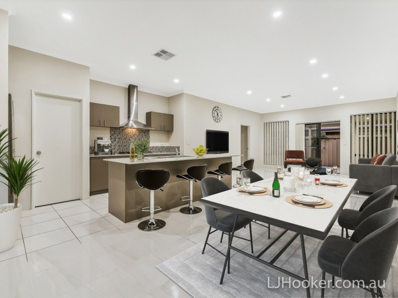 123 Monticello Parkway, Piara Waters WA 6112