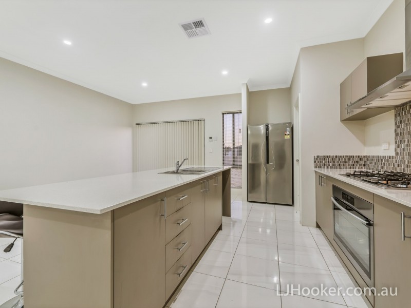 123 Monticello Parkway, Piara Waters WA 6112