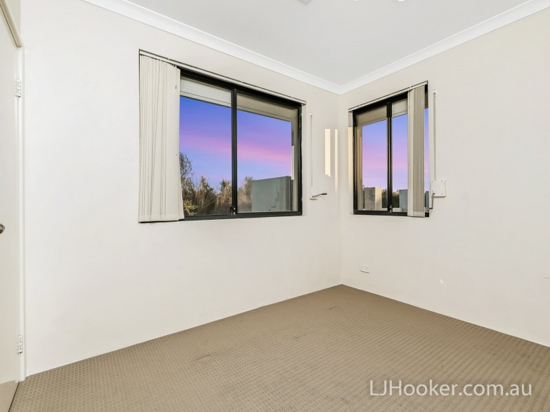 123 Monticello Parkway, Piara Waters WA 6112