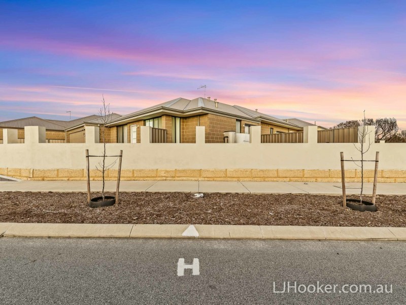 123 Monticello Parkway, Piara Waters WA 6112