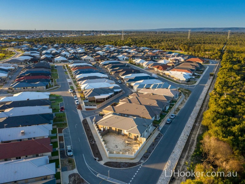 123 Monticello Parkway, Piara Waters WA 6112