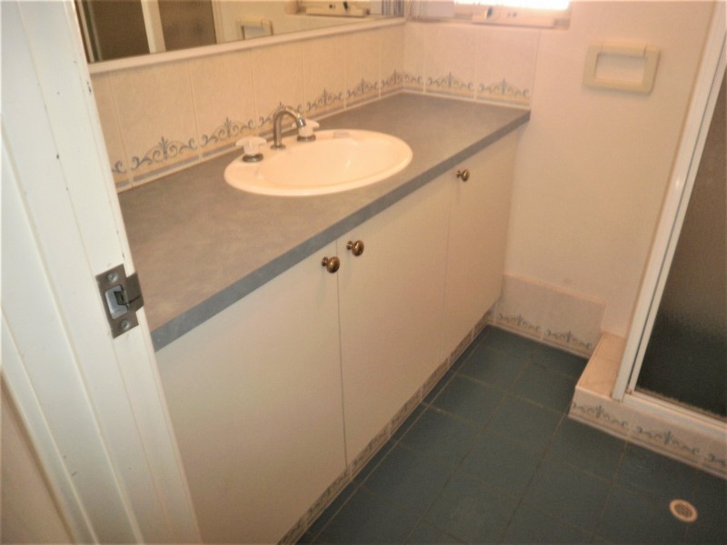 4/278 Wharf Street, Queens Park WA 6107