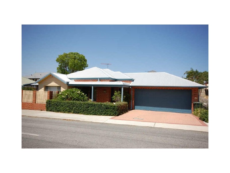 95 Kitchener Avenue, Victoria Park WA 6100