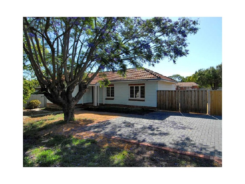 427 Berwick Street, St James WA 6102