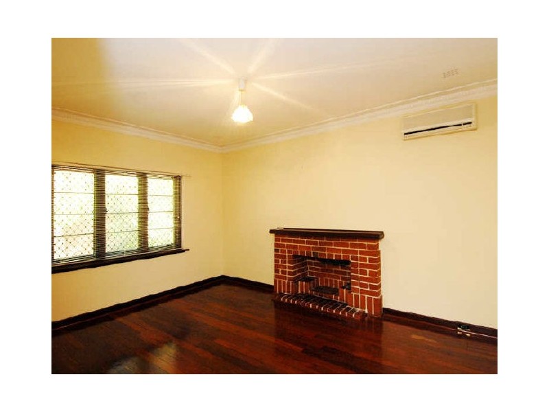 427 Berwick Street, St James WA 6102