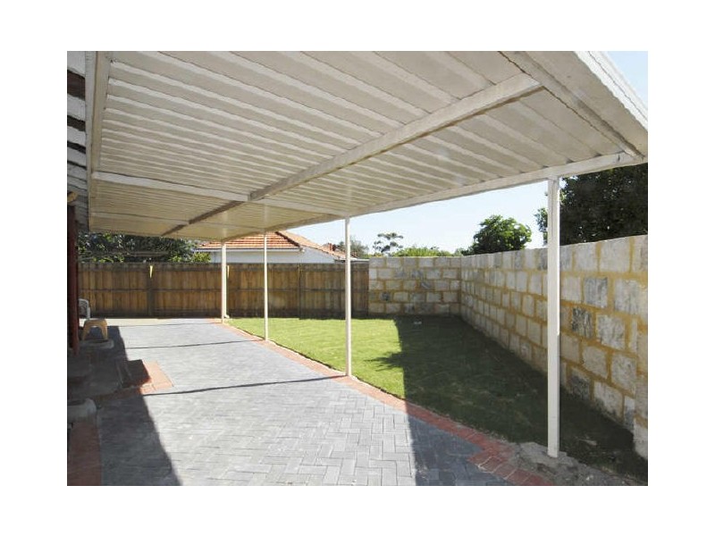 425 Berwick Street, St James WA 6102