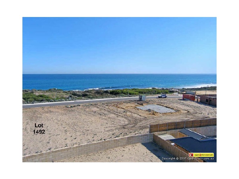 104 Boardwalk Boulevard, Halls Head WA 6210