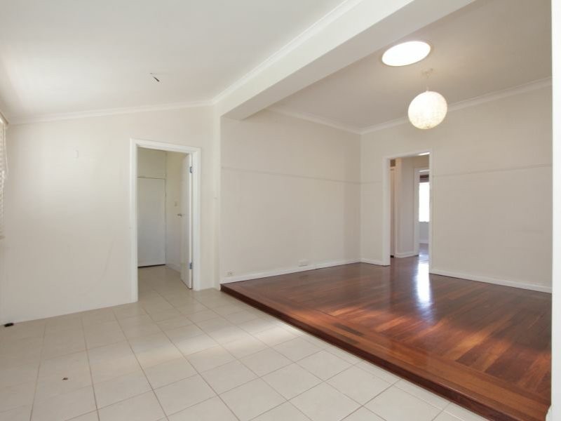 42 Wyndham Street, St James WA 6102