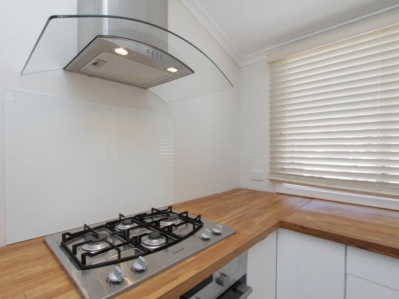 42 Wyndham Street, St James WA 6102