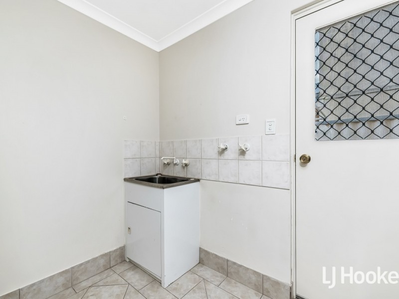 1/25 Pearl Road, Cloverdale WA 6105