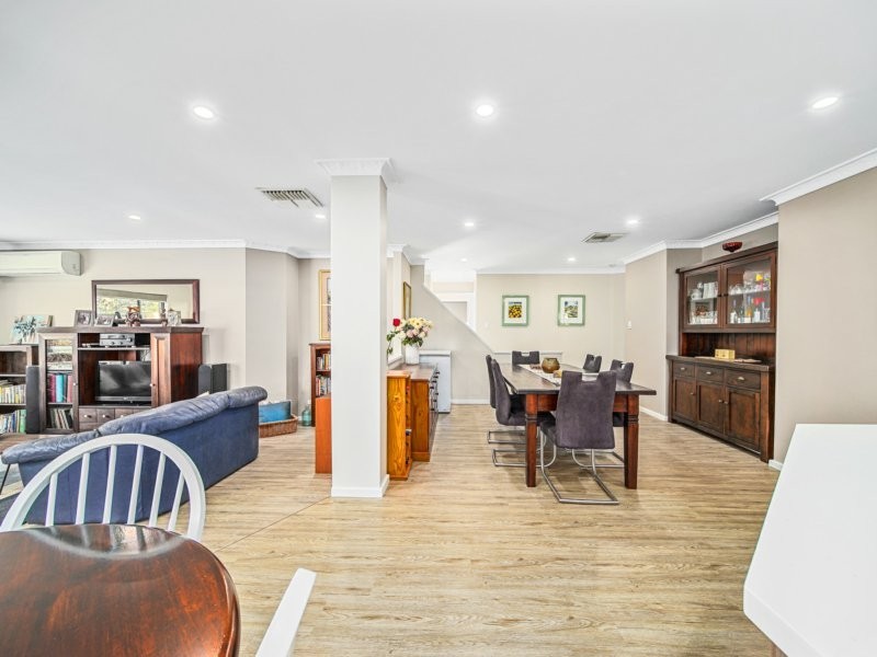 11 Kilkenny Circle, Waterford WA 6152