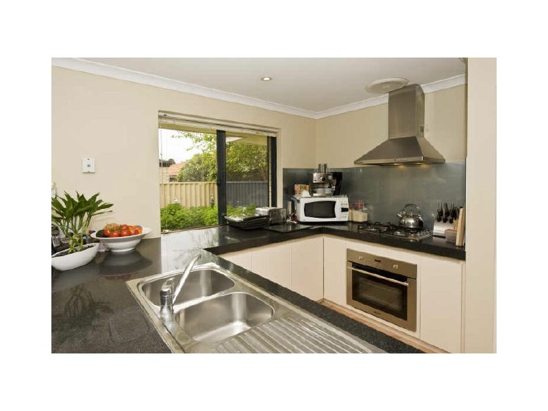 67 Mofflyn Circle, East Victoria Park WA 6101