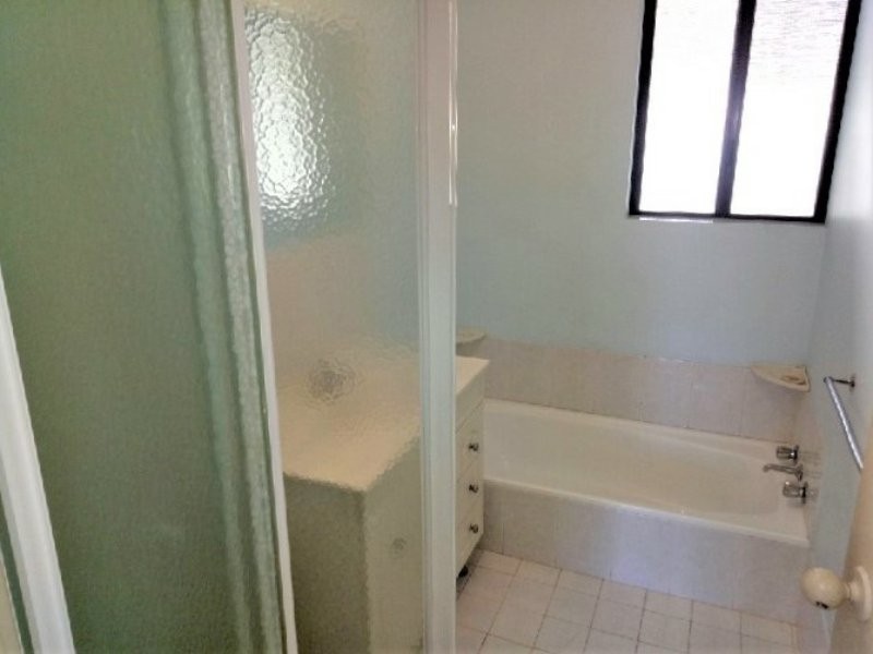 10 Roe Place, Beechboro WA 6063