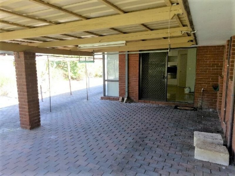 10 Roe Place, Beechboro WA 6063