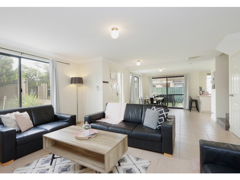 1/12 Kimberley Street, Belmont WA 6104